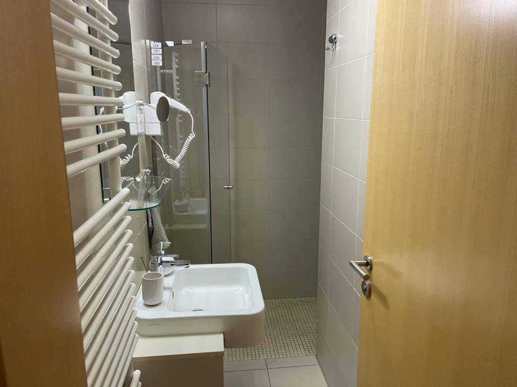 Casa Brut Premium Free Parking Apartment มาริบอร์ ภายนอก รูปภาพ